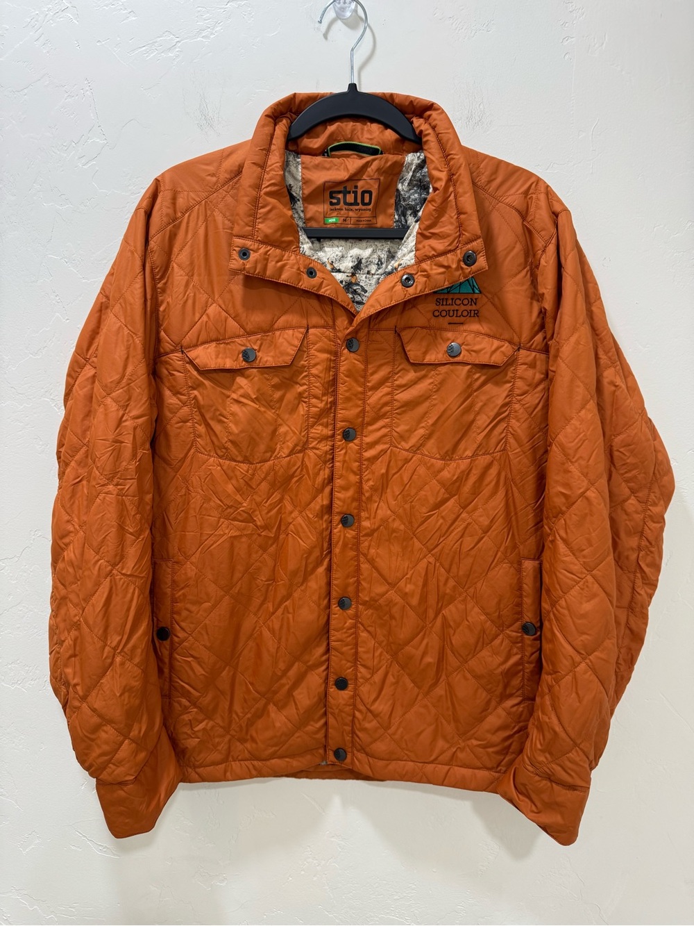 EUC Stio Men's Medium Skycrest Insulated Snap Shirt Jacket Burnt Orange Puffer
